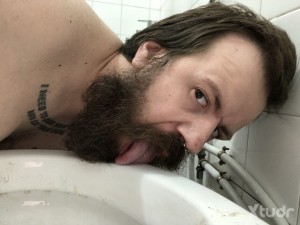 Xtudr - mariconpatetico: Soy un puto maricon de mierda patetico al que le encanta comer pollas y tragar lefa, dispuesto a ser humillado y ex...