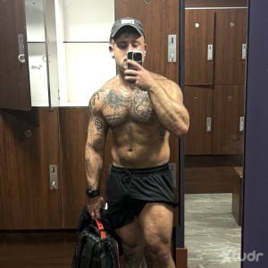 Xtudr - PADILLA1121: Hi guys, I'm Padilla, thanks for checking out my profile. Hoping to meet a few guys, make new friends and get out and g...