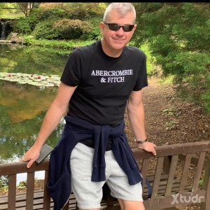 Xtudr - LymBttm: Married couple looking for top to fuck my husband.