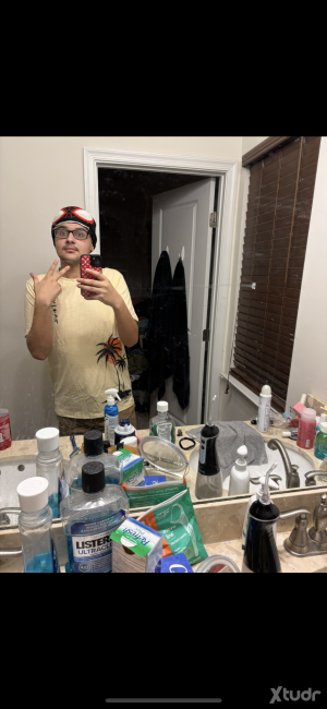 Xtudr - Jeremiahr679: I’ve been into scat since I was in high school I started doing it when I turned 18 I got fed by multiple men I got fed...