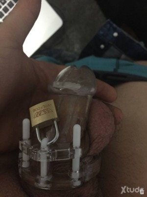 Xtudr - sumiVigoxFister: Submissive bottom
without a place
looking for a fister with experience
preference for those over 50