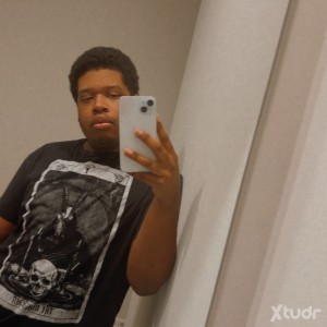 Xtudr - jeremiah221110: I’m 18 but I turn 19 dec22, I’m looking to make friends and possibly more👀😍I like guys 18-40