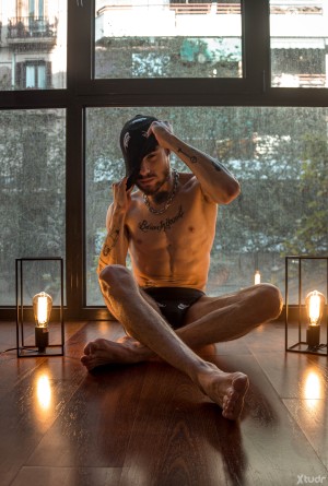 Xtudr - pietrombr_: Brazilian boy living in Barcelona.
I pass out.
With a place
Negative, on PrEP.