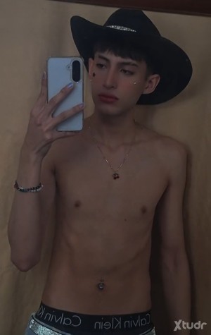 Xtudr - Martin_Stars: Vemos que sucedeeee, te invito a seguirme en Insta: martinnnstars_