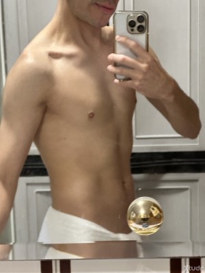 Xtudr - BlowJob: Soy chico pasivo twink, de 31 años, no muy alto y de poco vello corporal. Soy delgado, y complaciente. Me gusta ser cariños...
