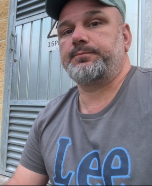 Xtudr - samuel30: I'm dark-haired with short hair, I like chubby guys. 182, 113, 45 years old