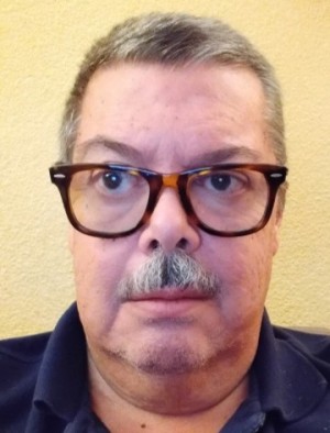 Xtudr - JL: I'm looking for a submissive man whose penis will be for me. I'm a dominant man who likes bottoms, I'll make you obey me and you...