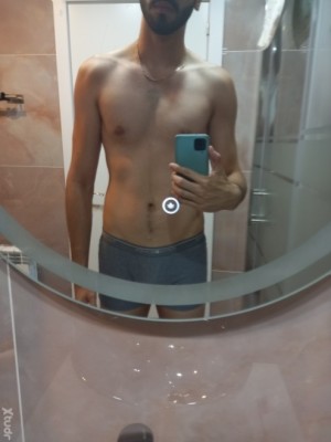 Xtudr - j22tudb4: Joven dominante con ganas de perra sumisa para usar y humillar. Comer culo me encanta pero tiene que estar depilado y olie...