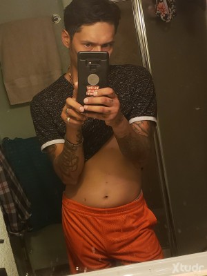 Xtudr - GoodNitesLov3R: A good time. I’m an into what i am into. Either love it or hate me for it I won’t change for anyone!
