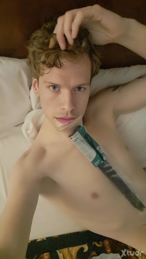 Xtudr - paThetic: Pathetic and proud of it submissive male cumdump raping submissive male here for you to use, degrade, abuse, prostitute, f...