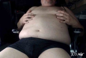 Xtudr - otepe: Little fat man looking for mature men or similar with desire to have a good time and try new things
