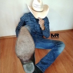 Xtudr - Riuk: Arrogant Mexican looking for inferior faggots who enjoy degrading themselves, humiliating themselves, and serving an ALPHA.
ht...