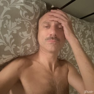 Xtudr - buenculo: Sumiso complaciente. Mamar, poner culo, preñadas…