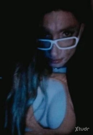 Xtudr - Maca: I'm a submissive obedient addict to BDSM