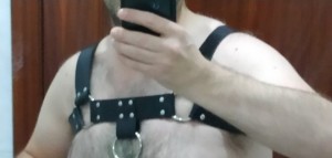 Xtudr - Guaka: Hola. Me gusta hombres jóvenes, los suspensorios, los dildos, los arneses y la ropa de cuero negro.
