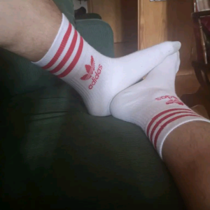 Xtudr - Zgz95: I'm looking for a submissive mainly to fuck, to have at my feet, who will obey me and enjoy being humiliated.