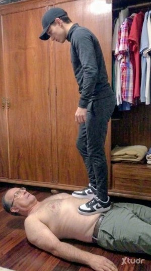 Xtudr - Trampling_Slave: Esclavo 