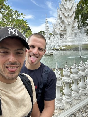Xtudr - parejaxsumiso: Busco sumiso para mi novio amo (chico primera foto)