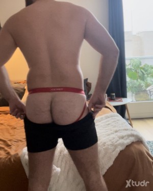 Xtudr - Laguerra: Busco tío activo o versátil, busco discreción, me gustan la mamadas, las caricias los besos, y la penetración. 
Si estás e...