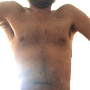 Xtudr - xeshire: Looking for kinks with mature people, with a morbid and active mind. I like beards on hairy chests. Gray hair turns me on a...