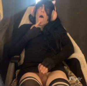 Xtudr - sissycamila: hi i am sissy camila i am sissy toilet slave