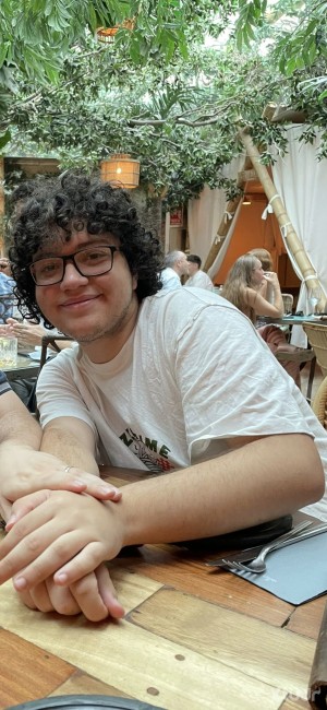 Xtudr - Sumisoculazo20: New submissive boy in bdsm I really like being spat on, sucking cock to the limit and eating feet thoroughly.