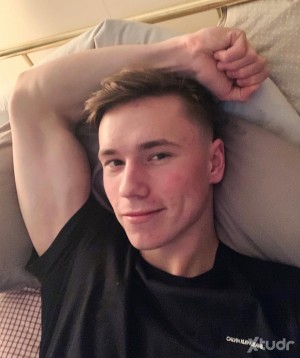 Xtudr - sebastianGate: Hola, me gusta hacer contenido de videos de acompañantes y sexo. Contáctame si estás interesado.