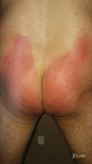 Xtudr - robinrobin: Hola a todos. Practico el spanking y la disciplina inglesa desde hace muchos años.