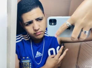 Xtudr - sumisopies22: Necesito un amo que me ponga los pies en la cara y me diga qye hacer 🥵