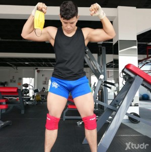 Xtudr - Alejandr0: Costeño bailarín pasivo 