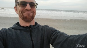 Xtudr - ryan8765: I am 36, brown hair, blue eyes.