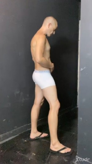 Xtudr - Act-Morbo: - SOY: Activo, cañero y muy morboso.
- BUSCO: Sexo ocasional, cerdeo, cerveceo... todo siempre de buen rollo.
- ME MOLA: ...