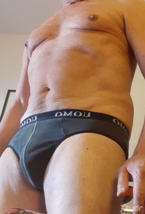 Xtudr - Defkad: Versatile more submissive cultured and educated but pig. I enjoy humiliation and domination through pig behavior with floggi...
