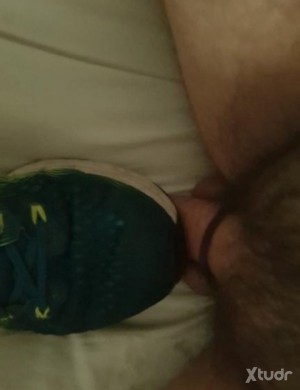Xtudr - Heteroperver: Busco colega joven que busque humiillarme y usarme bien. Aguanto dolor y quemaduras. Sobretodo si el amo o el colega t...