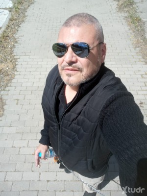 Xtudr - GordoCerdo: Masculino, 50 años, aspecto hetero.
Buscando tíos que me dejen usarles, y de vez en cuando alguno que me use a mí. Tambi...