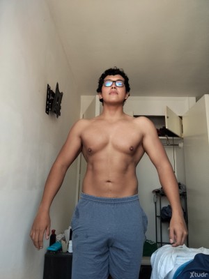 Xtudr - RedCherry: Me encanta dominar y jugar, soy muy rudo. No te equivoques con que soy switch, no podrías manejarme ;)
Límites: scat, pis...