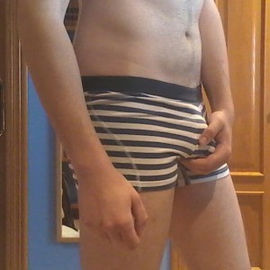Xtudr - LeonEsp: A normal guy, without feathers and with desire to meet someone to have a good time.