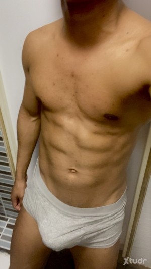 Xtudr - sumisoraceplay: Soy un sumiso joven novato, busco dominantes que les guste humillar, feminizar golpear duro, degradar. Abierto a cas...