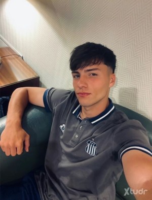 Xtudr - pablovg: busco sugar daddy urgente 