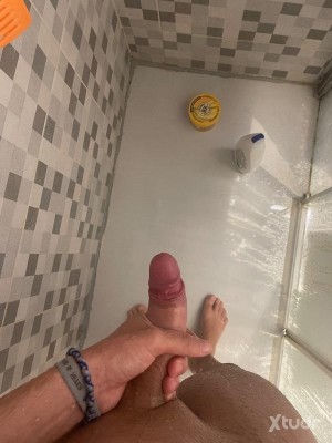Xtudr - gladiador69: Quiero follarme a un culo depilado y femenino
