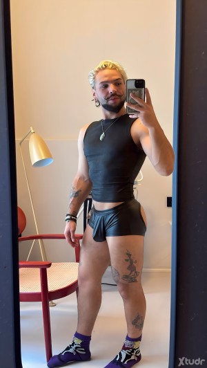Xtudr - LuanVyskocil: Luan | 28 | Barcelona
No binarie, queer, y dueño de un estilo que no pide permiso. Soy colorista y estilista: me gusta...