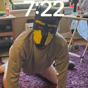 Xtudr - PaddedEnemaSub: I'm a submissive bottom looking for a dominant top that wouldn't mind keeping my paddock and giving enemas once and ...