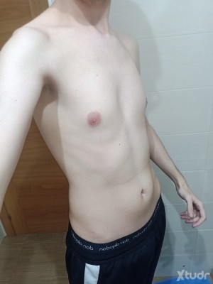 Xtudr - SumisoTwink^^: I'm a shy, affectionate and submissive boy.
I don't like being a slave and being humiliated that much, I prefer there...