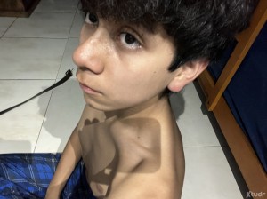 Xtudr - i39zywtm: Manden fotos de sus pies o zapatos de vestir por favor 