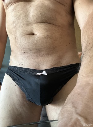 Xtudr - Cornudosumiso: Horny submissive looking for dominant man or dominant woman.
