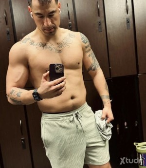 Xtudr - qotcvm6w:  Single and gay open to possibilities looking for love soulmate and a partner 