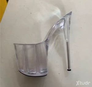 Xtudr - Gemabotas: I would like to be a good bitch with heels and a collar.