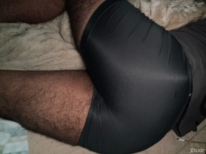 Xtudr - esclavosumisoobediente: Busco un amo que me controle y que me enseñe a portarme bien tengo 18 años mándame mensaje aquí estoy espera...