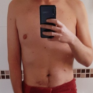 Xtudr - mamoncerdo34: I'm looking for a damn sweaty bastard who makes me lick his feet and armpits, who forces me to swallow his urine and l...