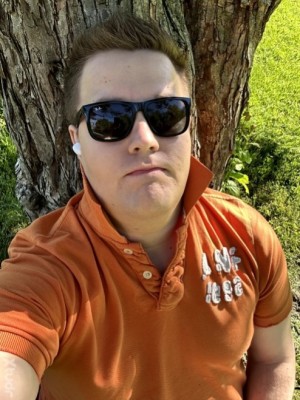 Xtudr - PoloChub: Preppy boy from up North. 
Polo shirts 🐽😈
IG: _chubnorris_